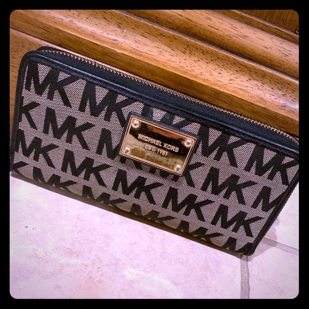 Michael Kors wallet (black)